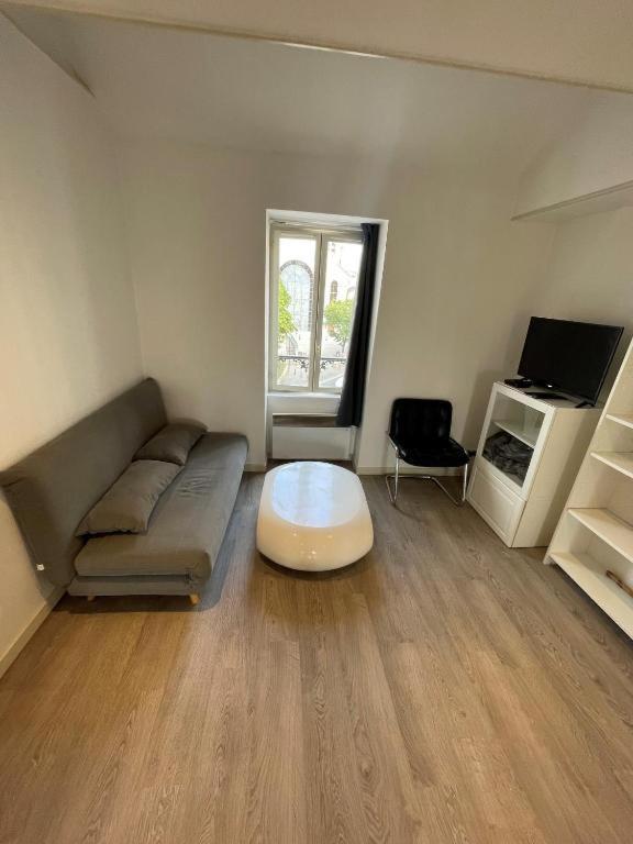 Appartements Sympas Et Confortables Proche De Paris Nanterre Luaran gambar